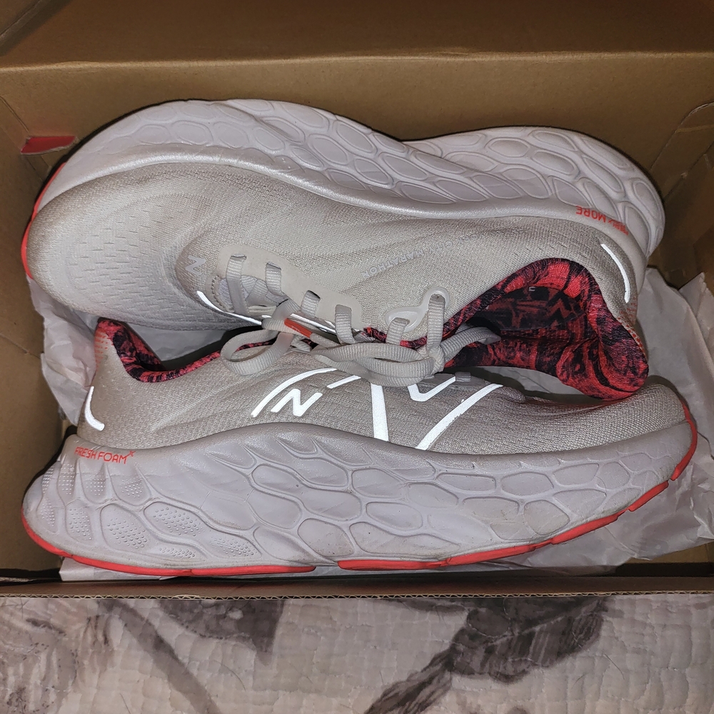 EUC NB Fresh Foam X V4  NYC Marathon Edition